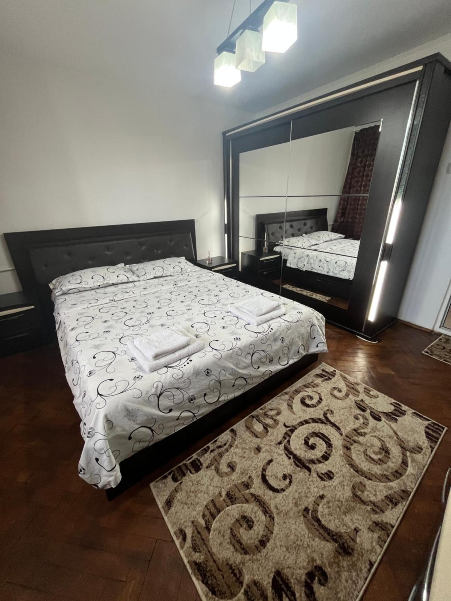 Concept Home Valcea Râmnicu Vâlcea Buitenkant foto